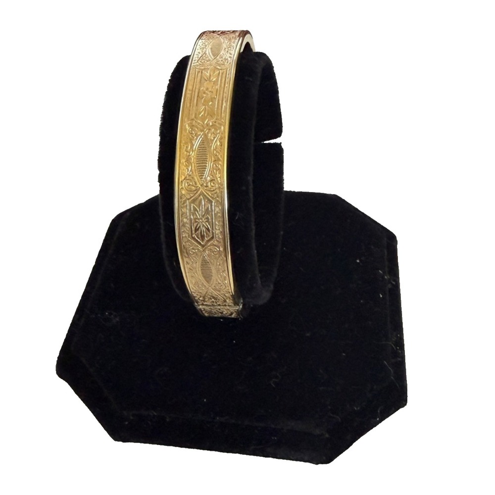 Vintage Krementz Engraved Floral Bangle Bracelet Safety Chain Gold Tone 14.92g